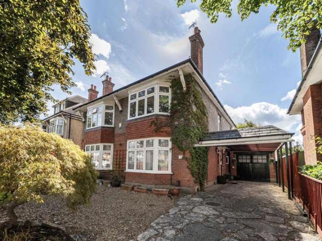 Farm for sale in Queens Park, Bournemouth