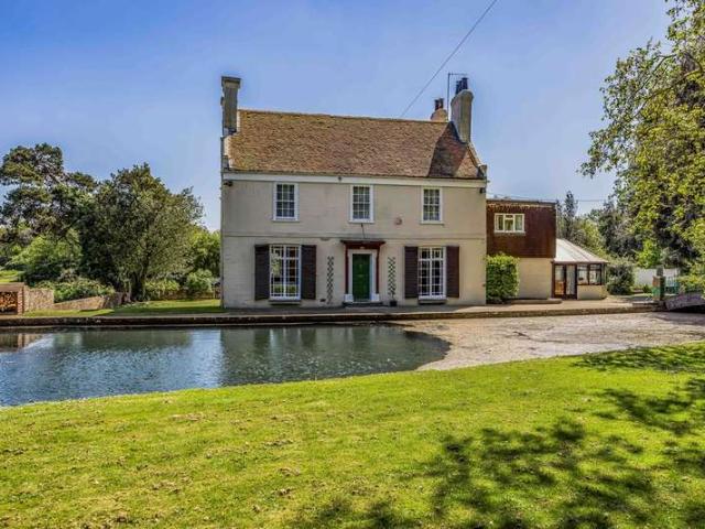 Farm for sale in Spring Vale, Hampshire
