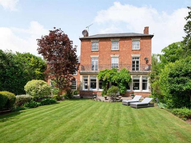 Farm for sale in Northampton, Northamptonshire