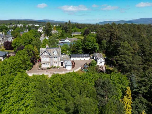 Farm for sale in Grantown-on-spey, Scotland