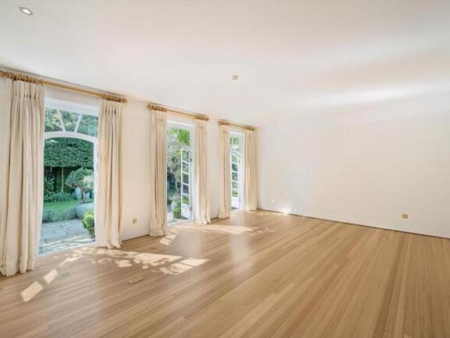 Property for rent in Cat Hill