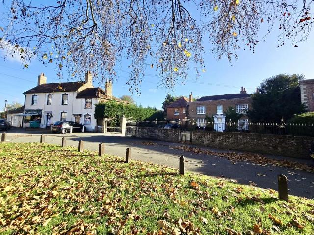 House for sale in Lower Halliford, Surrey