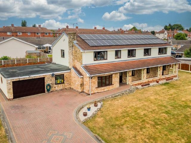 House for sale in Wrangbrook, West Yorkshire