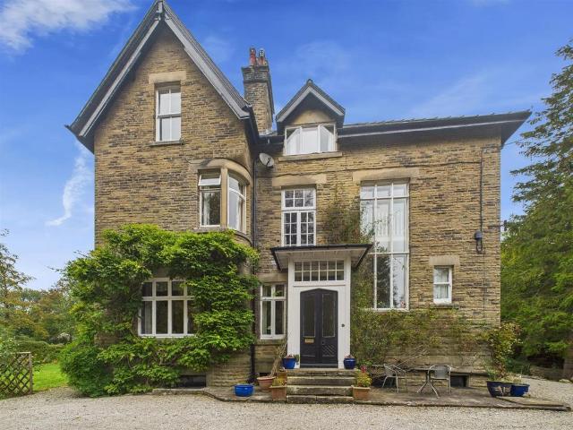 House for sale in Charlesworth, East Midlands