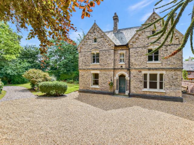 House for sale in Stockton Heath, Warrington