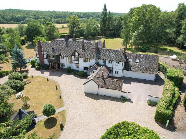 House for sale in Green Close, Warwickshire