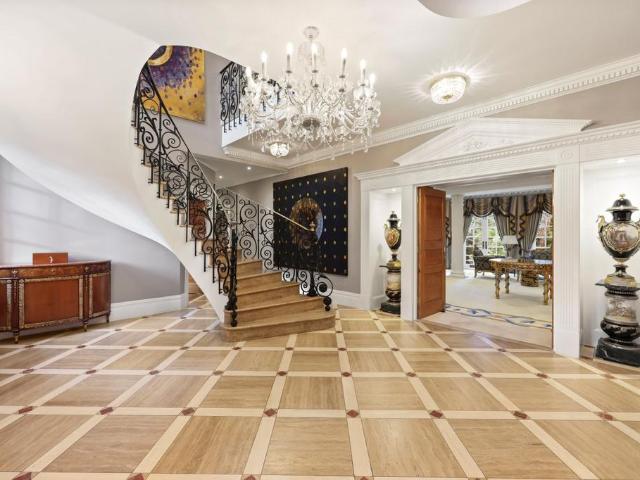 House for sale in Hampstead Garden Suburb, Greater London