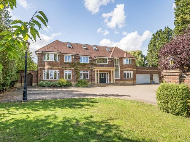 House for sale in Bedford
