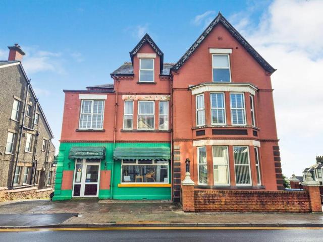 House for sale in Criccieth