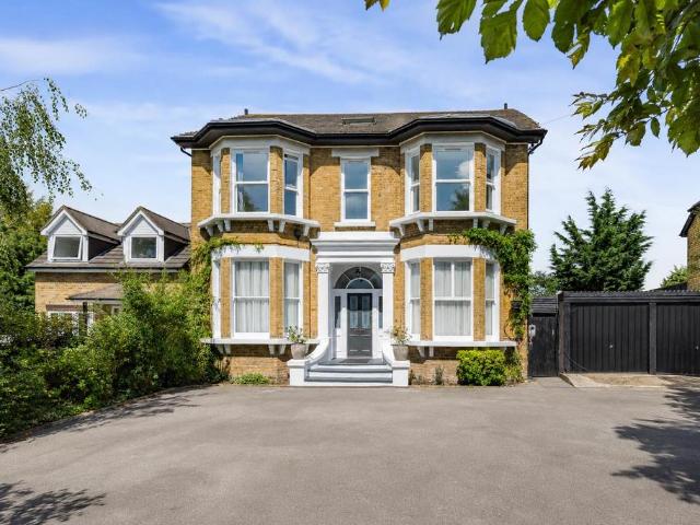 House for sale in Hayes, Greater London