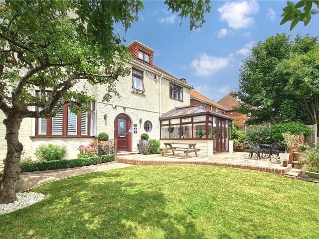 House for sale in The King's Mile, The Bridge
