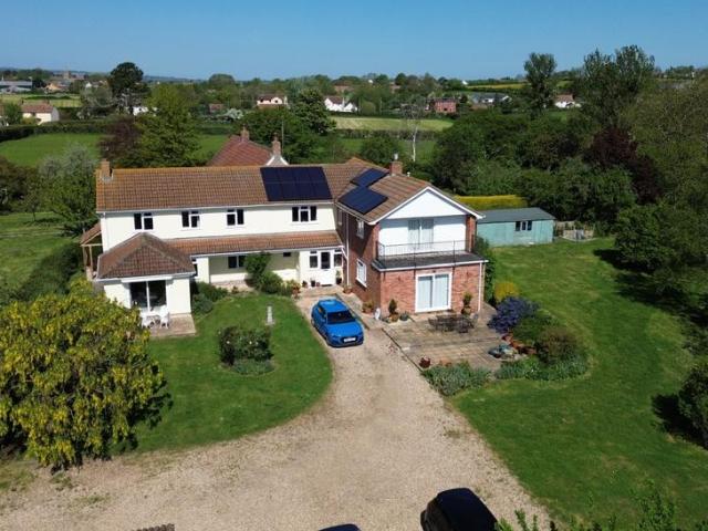 House for sale in Woodhill, Somerset
