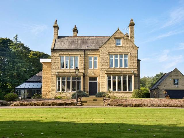 House for sale in Horsforth Vale, Farsley