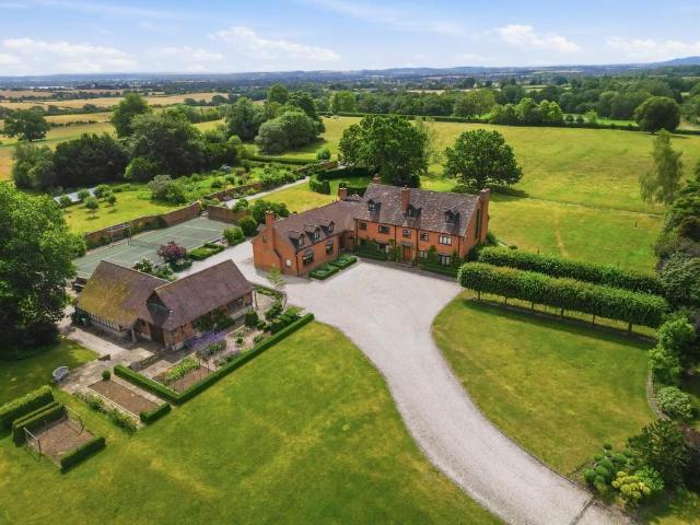 House for sale in Alderminster, Warwickshire