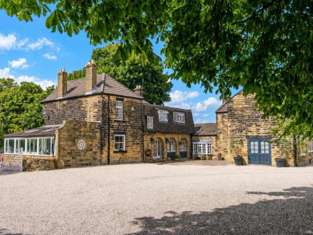 House for sale in Shadwell, West Yorkshire