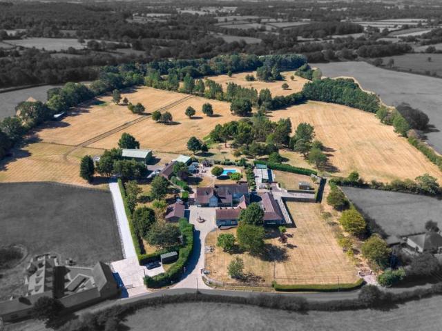 House for sale in Gun Hill, Warwickshire