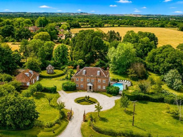House for sale in Brimpton, West Berkshire