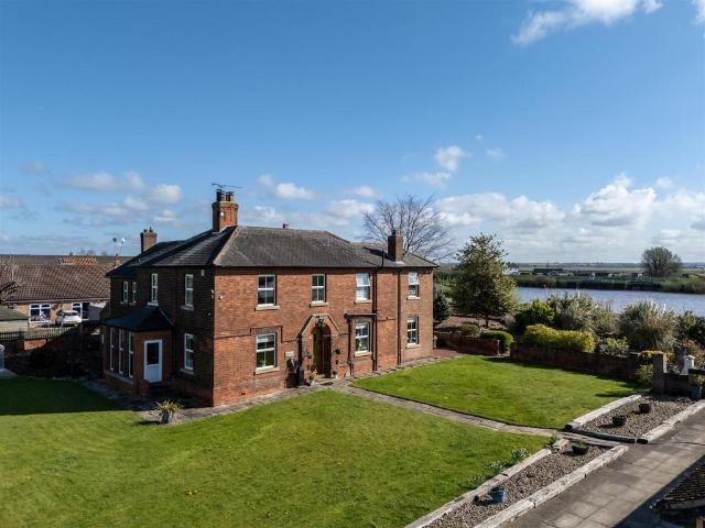 House for sale in West Butterwick, North Lincolnshire