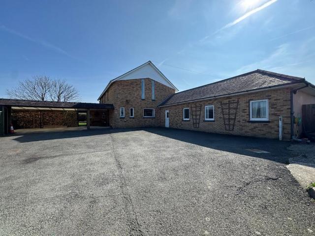House for sale in Ffos-y-ffin, Wales