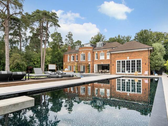 House for sale in Row Town, Surrey