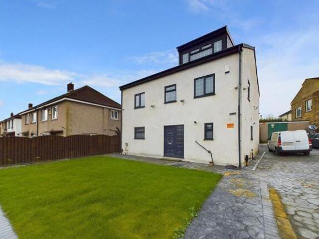 House for sale in Allerton, West Yorkshire
