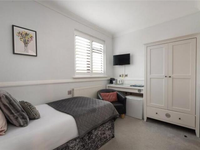 Farm for sale in Hales Place, The Bridge