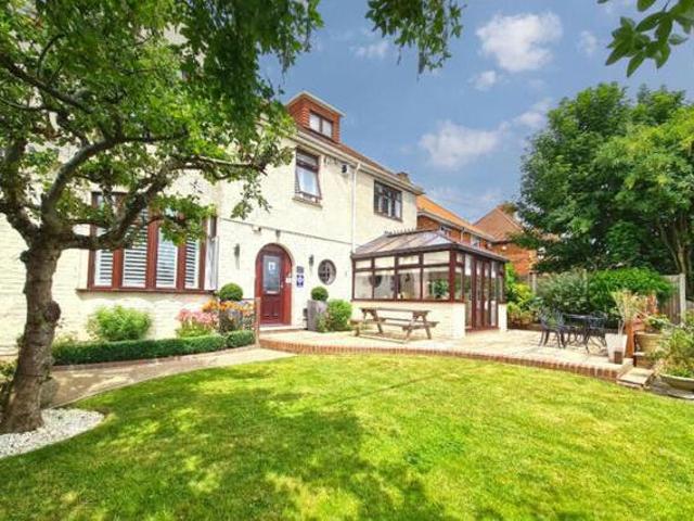 House for sale in Hales Place, The Bridge
