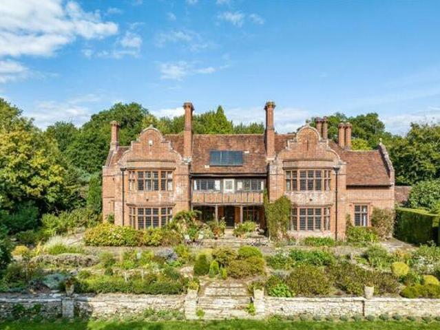 House for sale in Littlecote, West Sussex