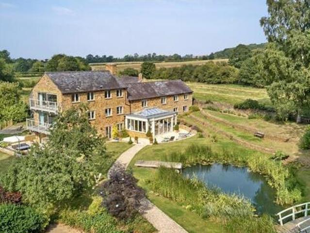 House for sale in Northamptonshire