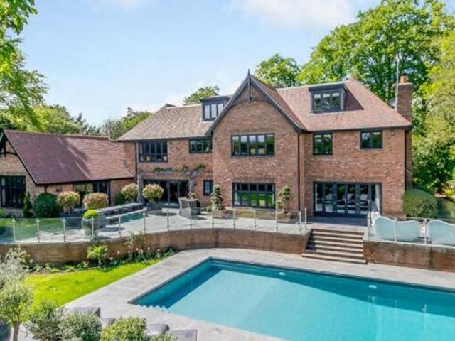 House for sale in Denham, Gerrards Cross and Chalfonts Community Board, Gerrards Cross