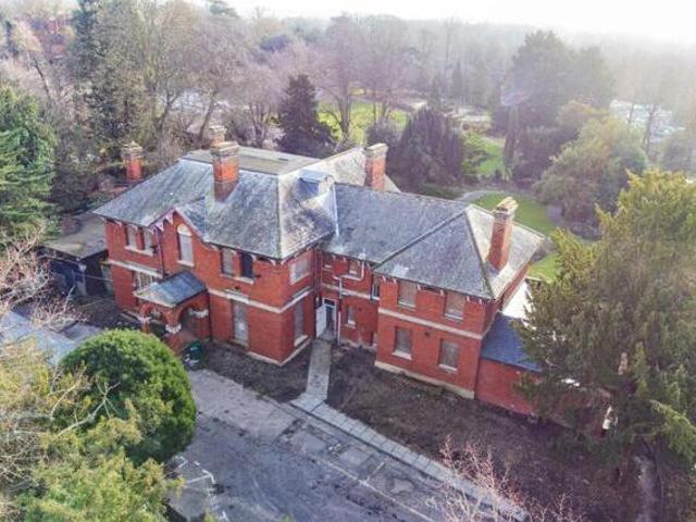 House for sale in Chelmondiston, Suffolk