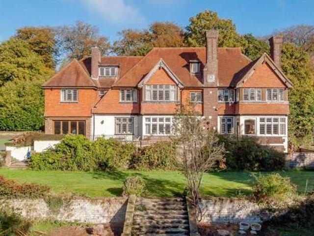 House for sale in The Butts, Kent