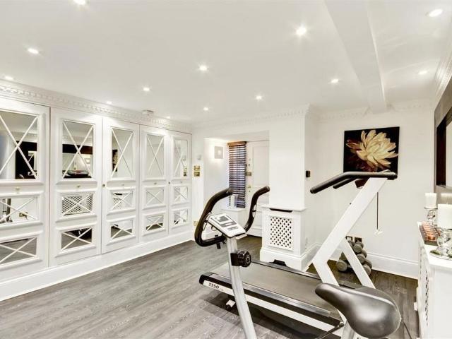House for rent in North End, West Hampstead