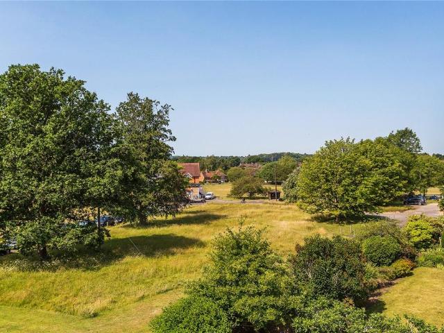 House for rent in Fole, Surrey