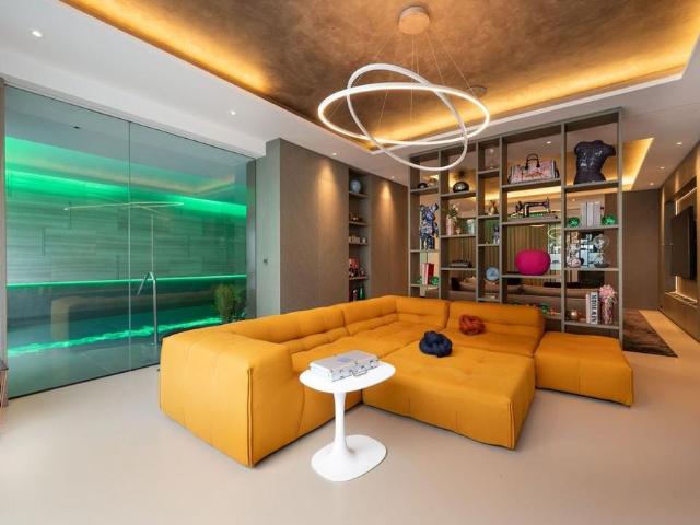 House for rent in Brondesbury Park, Greater London