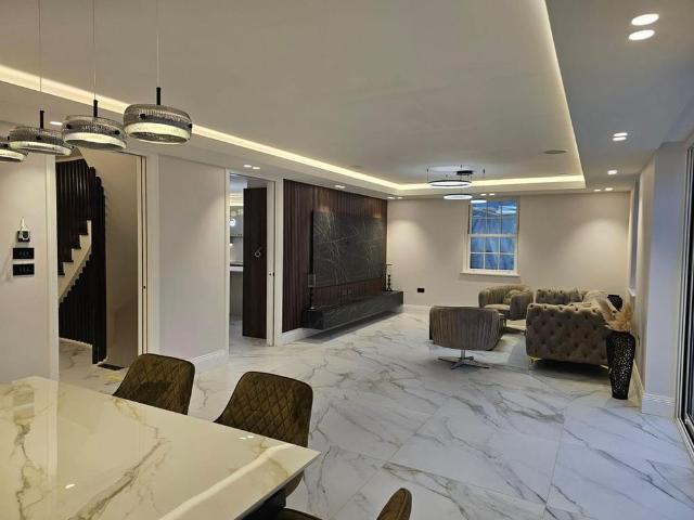 House for rent in Brunswick Park, Greater London