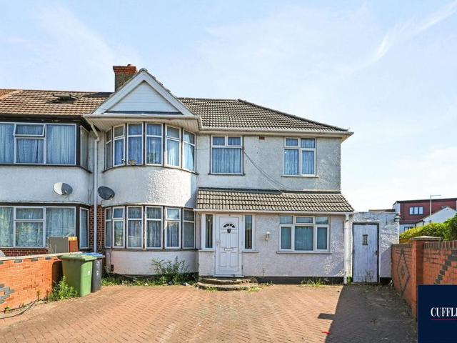 House for sale in Alperton, Greater London