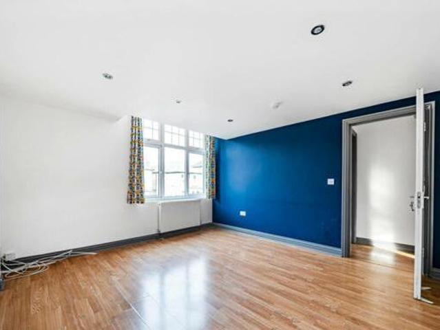 House for sale in Brentford End, Greater London