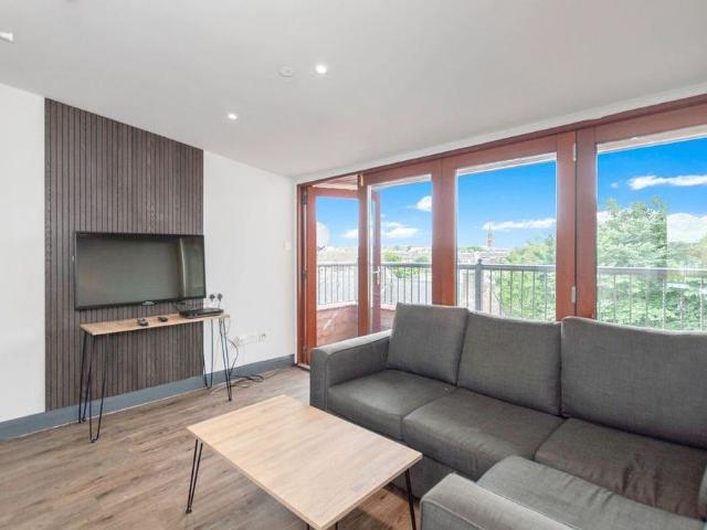 Room for rent in Southside, Scotland