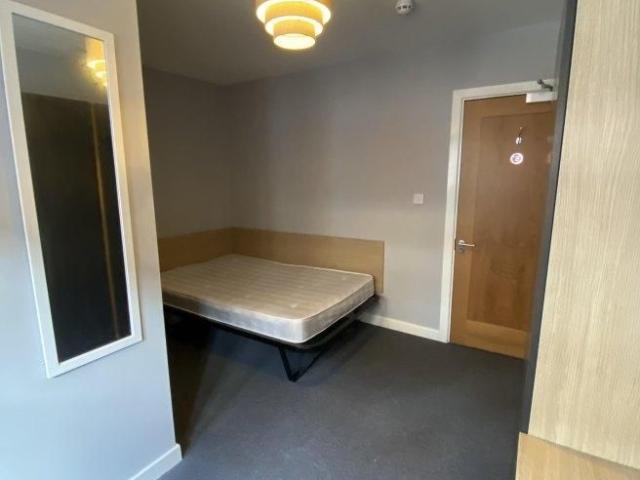 Room for rent in St Ebbes, The Slade