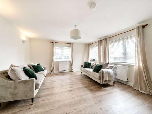 House for sale in Northwood, Greater London