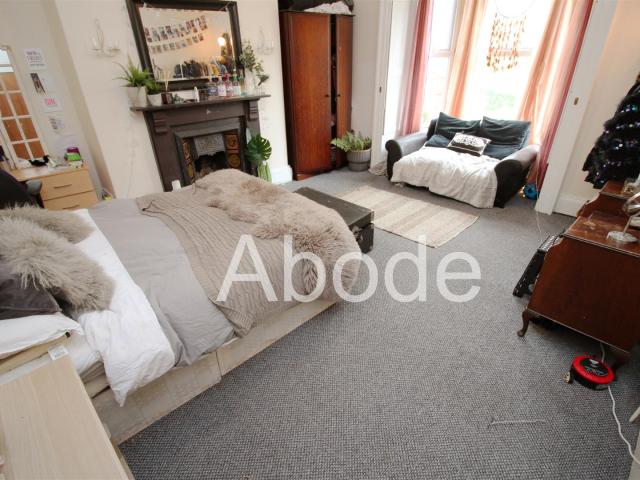 House for rent in Hyde Park, Leeds