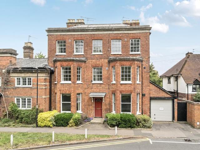 House for sale in Southlea, Datchet