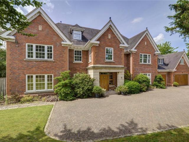 House for sale in Beaconsfield, Forty Green