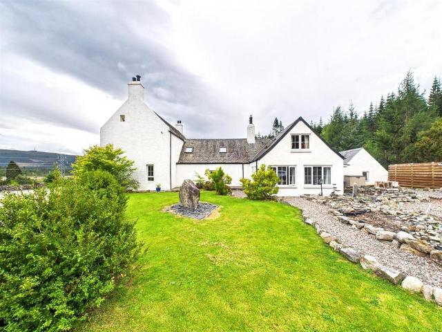 House for sale in Fort Augustus, Scotland