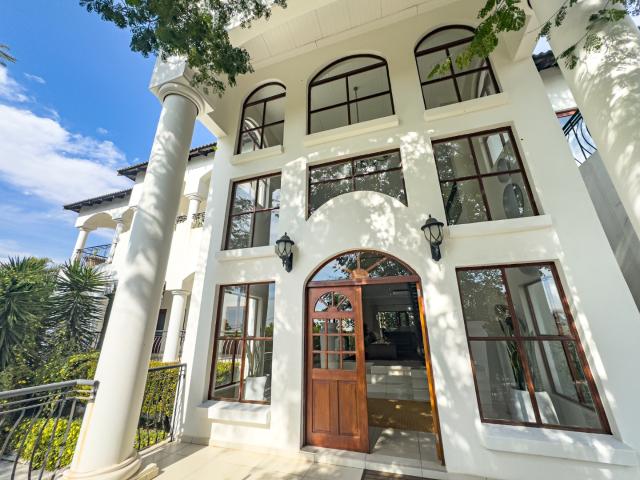 House for sale in Waterkloof, Gauteng