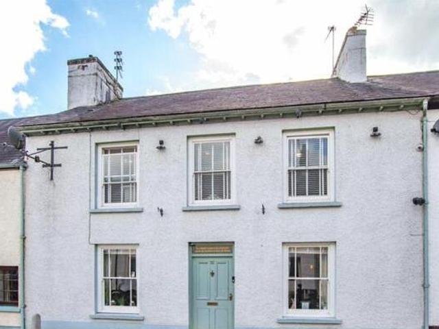 House for sale in Llandovery, Wales