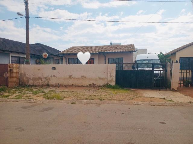House for sale in Doornkop, Soweto