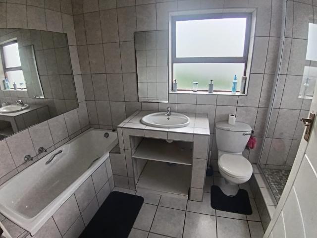 House for sale in Bushmans River Mouth, Eastern Cape