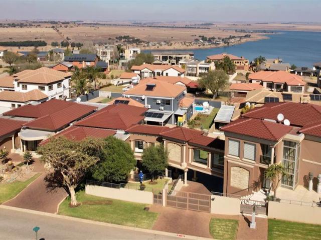 House for sale in Waterkloof, Gauteng